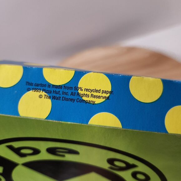 Disney Goof Troop Vintage Bundle • Wrist Wrapper, Pizza Hut Box & Toys R Us Box - Picture 6 of 12